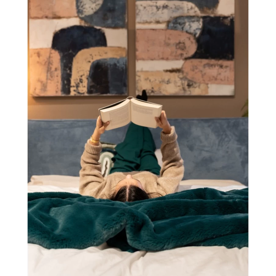 "KARE Design Green Blanket 140x200 cm - Soft Luxurious Throw for Cozy Comfort"