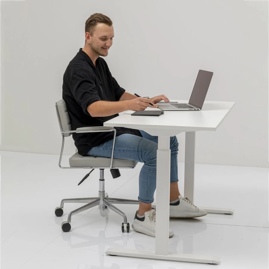 "KARE Design Modern White Smart Office Desk 140x70 cm - Sleek & Functional Workspace"