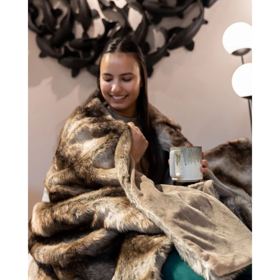 "KARE Design Modern Striped Blanket 140x200 cm - Soft Cozy Throw for Bed & Sofa"